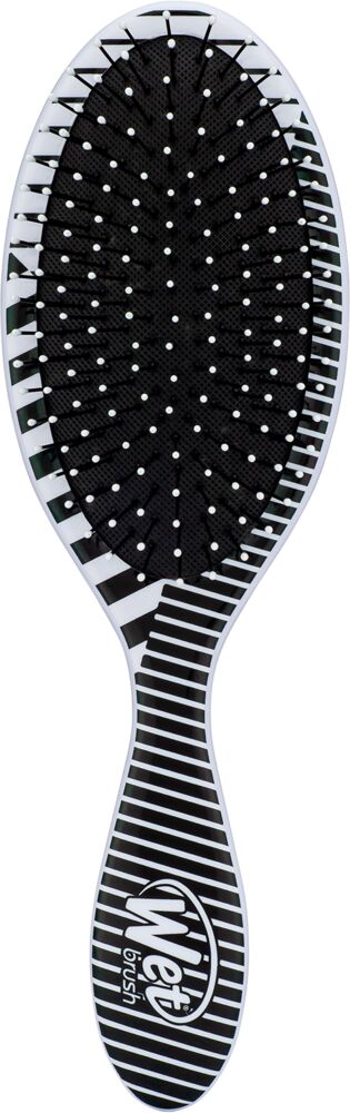 Wet Brush Modern Contrast